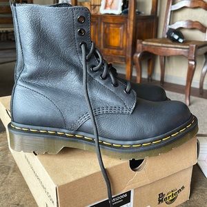 Dr. Martens Pascal 8 Eye lace Up Boot NEW